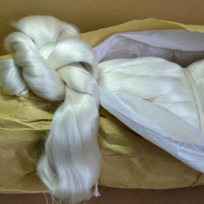 China Mulberry Silk Yarn 20/22D 4A Sustainable Silk 100% Grade For Weaving And Knitting for sale