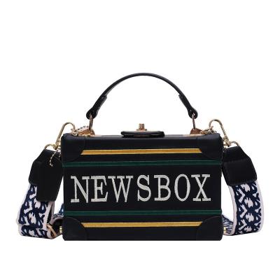 China 2021 New Fashion Handbag Shoulder Cross - Body Bag OEM Customized Tote Box Bag News Box Square Bag for sale