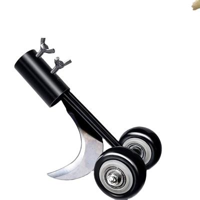 China Easy Operation Household Snatcher Manual Slotted Weeding Tool With Wheels Garden Weed Remover Weed Removal for sale