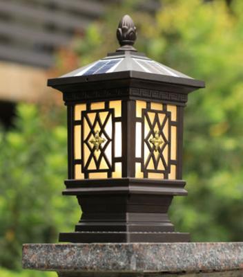 China Decorative Lighting Outdoor Led Solar Pillar Base Pathway Post Light Modern Garden Solar Light for sale