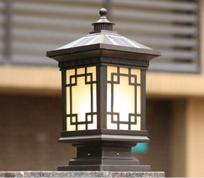 China Outdoor Waterproof Pillar Decorative Landscape Post Lighting Solar Lighting Decoration Led Solar Fence Garden Gate Light for sale