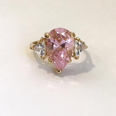 China MEDBOO Manufacturer Jewelry Gra 18K Yellow Gold 4ct Romantic Pear Cut Pink Moissanite Engagement Ring Jewelery for sale