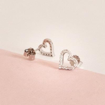 China MEDBOO 14K White Gold Moissanite Diamond Heart Shape Stud Earring Diamond Jewelery Wedding Moissanite Jewelry Supplier Romantic Earring for sale