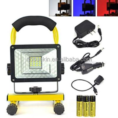 China Portable 30W 24 Lighting Led Flood Spot Light Rechargeable Led Work Outdoor Camping Lamp for sale