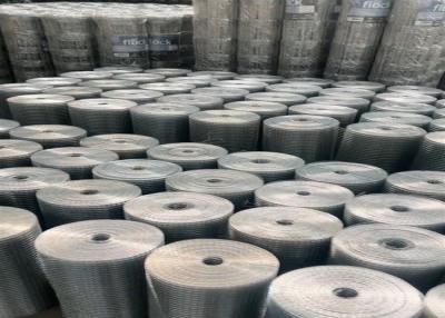 China Construcción de malla de alambre soldado galvanizado Cercas de malla de alambre de hierro malla de alambre soldado en venta