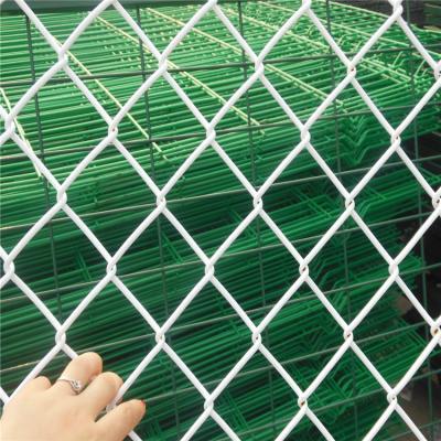 China PVC Coated Chain Link Mesh Fence Rust Resistant Zinc Coating For Garden Security Square Hole Shape for sale