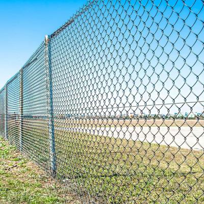 China 6ft 8ft Diamond Chain Link Fencing Cyclone Wire Fence Roll Aluminum Chain Link Fence for sale