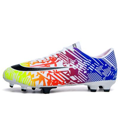 China Cheap New Rubber Mens Soccer Football Boots Soccer Shoes for sale