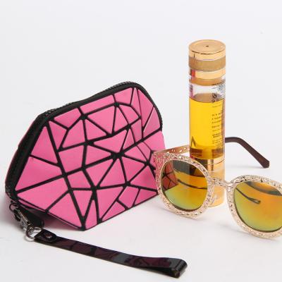 China PU Frosted Geometric Makeup Bag Women Ladies PU Leather Bag Pattern Handbag Clutch Bag for sale