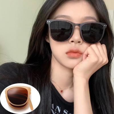 China 100% UV 400 Protection Folding Square Sunglasses For Ladies Beach Glasses Fashion New UV400 Sunglasses Women Shades Outdoor Sun Glasses 2023 for sale