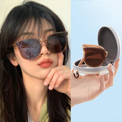 China 100% UV Protection Fashion Women 400 Folding Sunglasses UV Protective Portable Folding Lenses For Women Fit Fold Sun Glasses With Case for sale