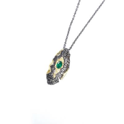 China Vintage Inlaid Emerald Custom Gold Plated Pendants for Necklace for sale