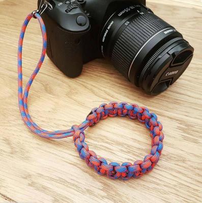 China Outdoor Cameras Survival Paracord Wrist Strap Metal Buckle Paracord Wristband Strap for sale