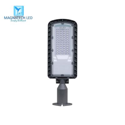 China HIGHWAY Floodlight 140lm/w ip66 20w 50w 100w 150w 200w Outdoor Powered LED Street Light Lightings Lamp for sale