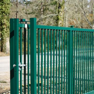 China Easily Assembled Double Barrier Steel Gate Metal Garden Gate Yard Tubular Garden Gate for sale