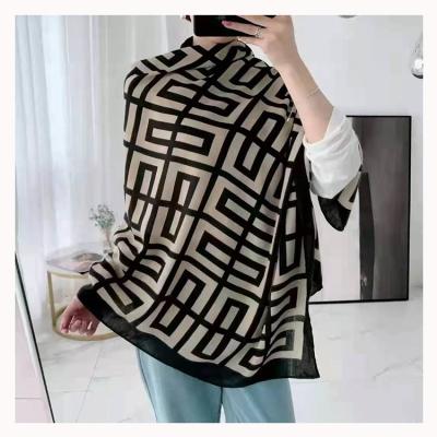 China 2022 Printing Scarf Wholesale Fashion Geometric Pattern Polyester Scarf Shawl For Women for sale