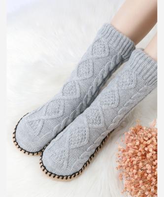 China 2022 Widely Used Thick Quality Bedroom Pantshoes Anti-skid Manual Wholesale Slippers Socks For Women Stylish Fluffy Socks for sale