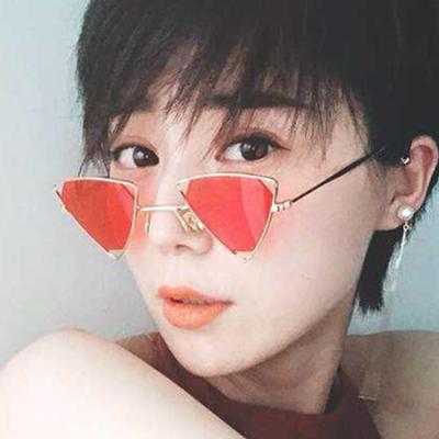 China Fashion Sunglasses Stylish Metal Retro Fram Sun Glass Candy Pink Small Colors Triangle Sun Glasses For Women Ladies for sale