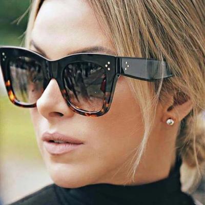 China Fashion Sunglasses 2021 Retro Luxury Stylish Sun Glasses Shade Oversized Sun Glasses For Women Men for sale