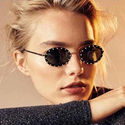 China Fashion Sunglasses Vintage Sun Glass Men Metal Frame Custom Colored Rhinestones Round Sun Glasses for sale