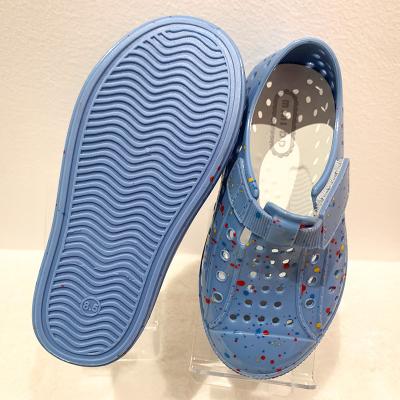 China OEM Manufacturer Waterproof Soft Colorful Color Paint Flat Jelly Footwear Sandals Factory High Quality Unisex Boy Hollow Out Sneaker Shoes for sale