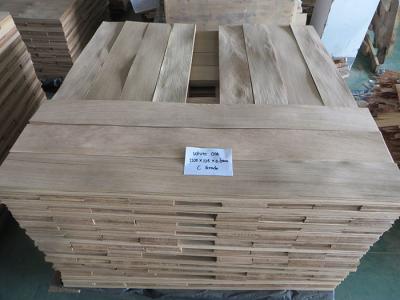 China O revestimento de madeira natural da espessura 1mm folheia a categoria Rift Sawn Medium Density de C à venda