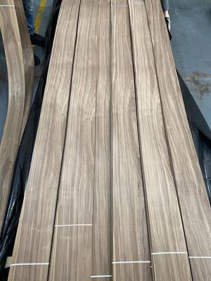 China ODM Natural Walnut Veneer 0.5mm Pencil Grain Cut Furniture Use for sale