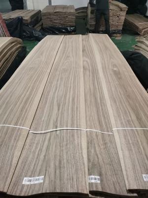 China 12% Moisture American Black Walnut Veneer Dark Color 0.45mm Thick for sale