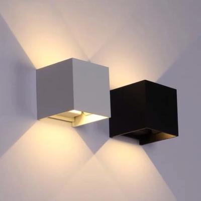 China Lighting Works Indoor Led Wall Lamp Through Aluminum Decorate Wall Sconce Bedroom Led Outdoor Wall Light for sale