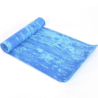 China HUAYI RTS 6mm Band Laser Logo Wholesale Fitness Anti-Slip Pilates Camouflage Band Yoga Mat With Carry Straps for sale