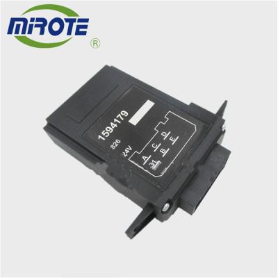 Chine le relais à forte intensité du relais 1594179 1594184 électromagnétiques Dpdt 6mm/8mm vissent le relais à retard de temps de tension de la taille 24V à vendre