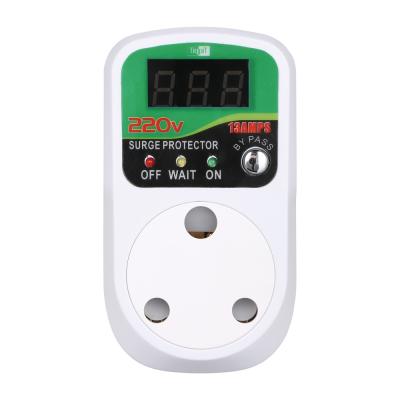 China Protect 15A Digital Display Voltage Protector South African Standard Adjustable DC Voltage Regulator à venda