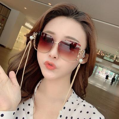 China Wholesale Trendy High Quality Chain Logo Sunglasses Custom Gradient Jheyewear 2022 Fashion Sunglasses for sale