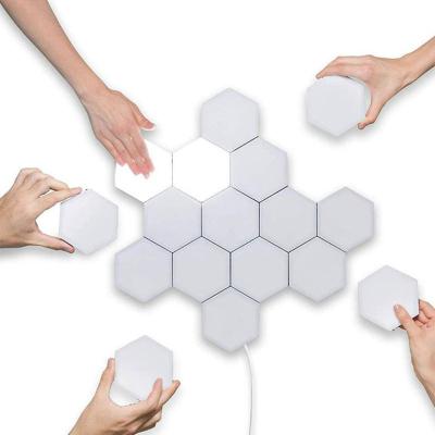 China Modern Creative Smart Removable Wall Lamp Quantum Modular Touch Hexagon Geometry Splicing Hex Honeycomb White Led Night Light for sale