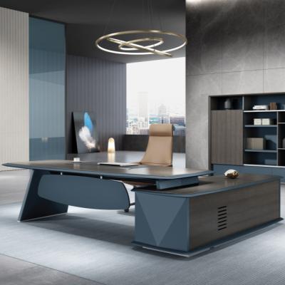 China Office Furniture Factory Boss Design Modern Luxury Convertible Office Table Executive Desk for sale