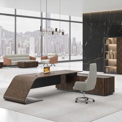 China Convertible Luxurious Brands General Manager Office Desk Modern Design High End Executive Company Office Furniture for Boss for sale