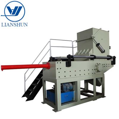 China 55KW Waste Plastic Industrial Single Shaft Plastic Shredder Products Solid Waste Into Small Pieces for sale