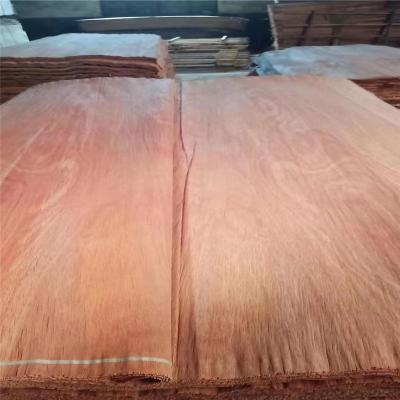 China Modern Red Color Wood Veneer PLB Veneers For Plywood Face for sale