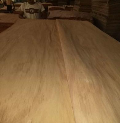 China Modern Rotary Cut 0.25mm Mersawa Wood Veneers For Plywood for sale