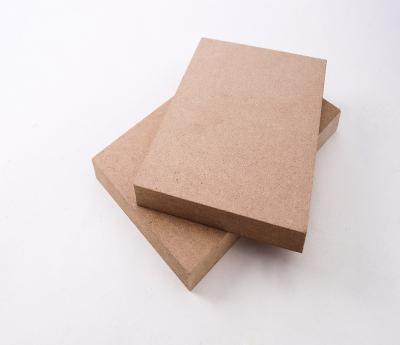 China Linyi mdf board moisture proof,China,manufacturer mdf plain/colorful mdf board moisterproof vintage mdf hdf for sale