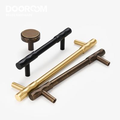 China Modern Hammered Round Wardrobe Dresser Shoebox Drawer Cabinet Knobs Closet Long Dooroom Pulls Modern Brass Furniture Handles for sale