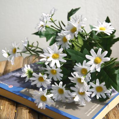 China Wholesale Artificial Flower Silk Daisy Bouquet For Home Wedding Decoration for sale