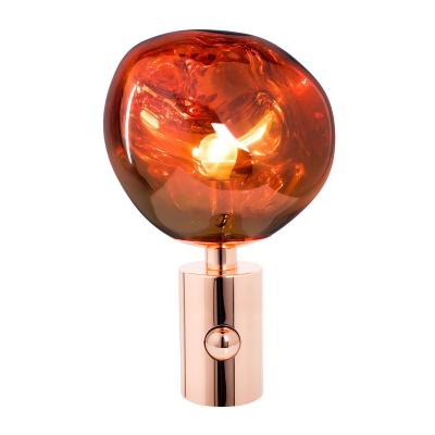 China Modern Creative Luxury Acrylic Home Decoration Lava LED Bedroom Light Table Lamp for sale