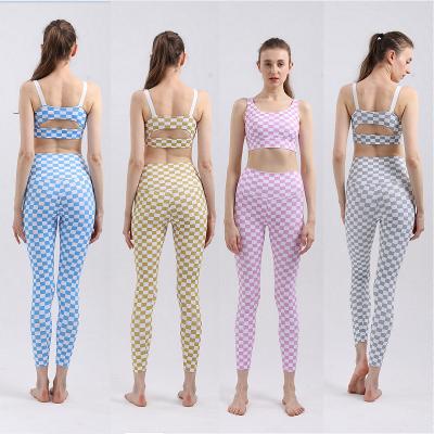 China QUICK DRY fashion yoga bra and pants set lattice print yoga bra set running gaiters and sports bra set for sale