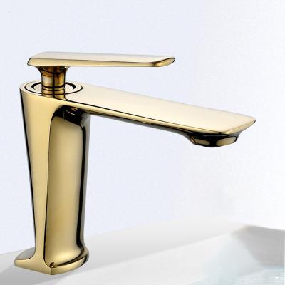 China Hot Sale Metered Basin Faucet Bathroom Faucets Single Handle Pull Down Cold And Hot Water 3 Holes Basin Mixer Tap High Quality for sale