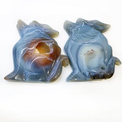 China Natural Crystal Hole China Agate Shepherd Shape 3D German Agate Wolf Wolf Dog Three-Dimensional Cave Natural Crystal For Home Decoration for sale