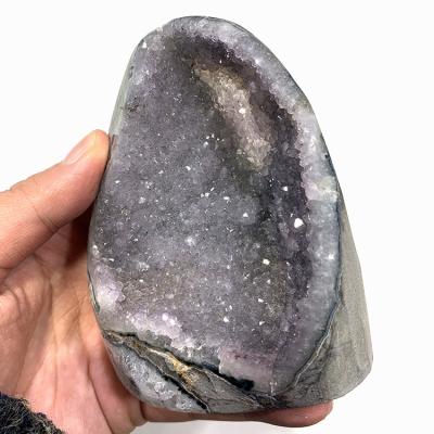 China Wholesale Natural High Quality Donghai Amethyst Geode Carved Amethyst Geode Hand Craft Amethyst Healing Geode For Decoration for sale