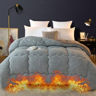 China Nondisposable/Anti-Static/Breathable Reversible Fleece Velvet Comforter Set Down Luxury Queen Bedding Comforter Set for sale