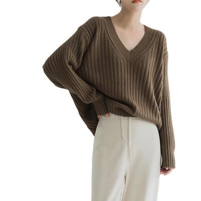 China New Anti-wrinkle Fashion Style Women V-Neckline Solid Color Solid Color Lazy Top Pullover Knitted Sweater New for sale