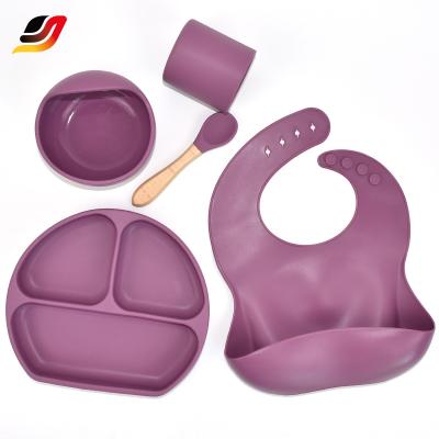 China Eco-friendly Silicone Waterproof Bib Bowl Customs Officer Training Administers Silicone Tableware Toddler Dishes Baby Spoon Feeding Set for sale